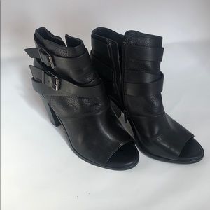 Gianni bini black booties